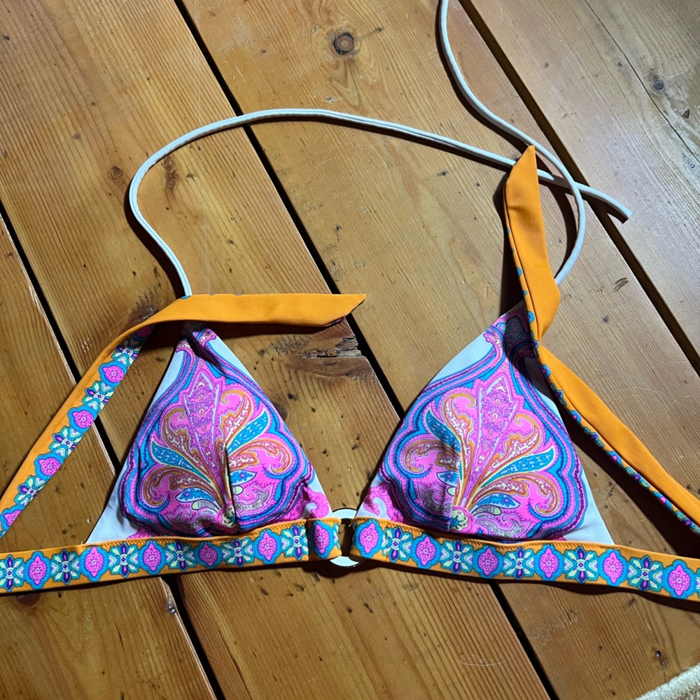 Victoria secret bikini top size small